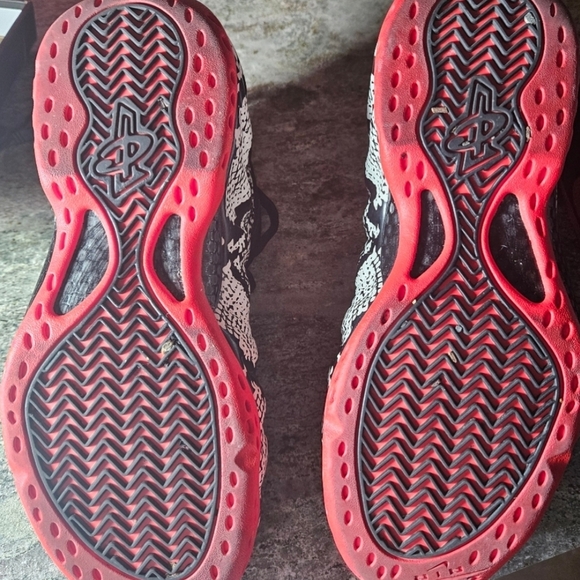 Nike-Air Foam Position One 'Albino Snakeskin' - Picture 2 of 8